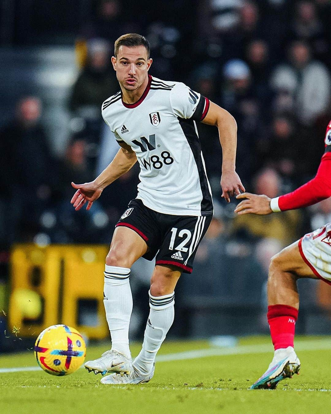 セドリック・ソアレスさんのインスタグラム写真 - (セドリック・ソアレスInstagram)「First time at the Cottage in ⚪⚫ Thank you for the warm welcome, it was great! 3️⃣ important points. COYW 💪🏻 #FFC #Fulham #mindovermatter」2月12日 4時50分 - cedricsoares41