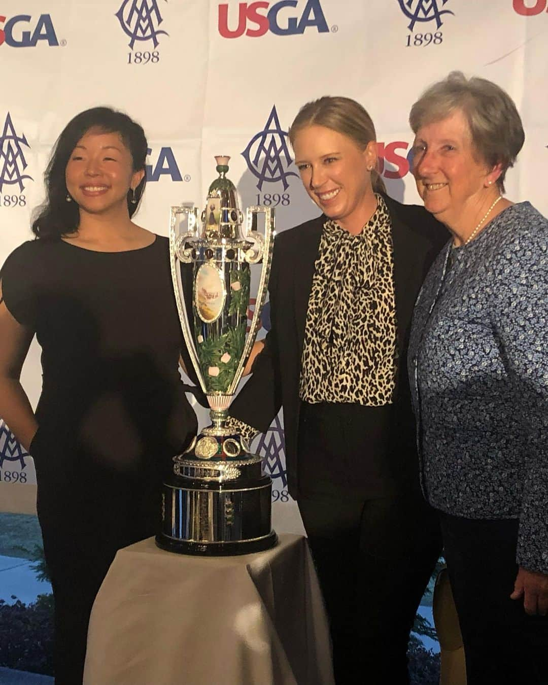 ジェーン・パークさんのインスタグラム写真 - (ジェーン・パークInstagram)「The Robert Cox Trophy was donated by Robert Cox of Scotland who was a member of British Parliament and a course designer. It’s the longest serving original USGA trophy having first been presented in 1896.   I had the honor of winning this gorgeous piece of hardware as a 17yo. It is encrusted with thistles, surmounted in plaid enamel and inlayed with cairngorm gemstones.  I was teased and bullied for playing golf in high school. It was considered an old man sport back then. After my win, senior year began and I didn’t speak a word of my accomplishment to the other students.   I get called out of class on the INTERCOM into the principals office. I thought I was in trouble, but hardly was the type to cause any. Being called out like this in front of my peers was humiliating! I was so uncool already. I nervously walked into his office and he invited me to have a seat. Here’s how the conversation went:  P: Your name is Jane and you play golf?  Me: yep  P: that’s so funny… there’s another girl named Jane Park who won the U.S. Women’s Amateur this summer and she lives in Rancho Cucamonga too.   Me: ……  After speaking for a bit, a lightbulb went off in his head and he couldn’t believe it was me. He was a huge golf fan and was SO DANG PROUD to have me in his school. He suggested bringing the trophy in and displaying it in the front office lobby and I could feel my cheeks go flush from the embarrassment. It was displayed in view of his office window and he loved marveling at it. Students that walked by could not give a crap about it.   The principal then did a video collage of my win that aired in every class on Monday. I could have died of embarrassment.  Only a few years later did I realize it was my honor to have held this trophy in my possession for a year and that I should be nothing but proud. With names like Babe Zaharias, Louis Suggs, Beth Daniel, Juli Inkster just to name a few - to have my name permanently etched on that piece of history is something I will always look back on fondly.   Being able to share this night with my family and friends was icing on the cake and Grace was the sweet cherry on top.   Thank you @atlantaathclub for an amazing night.」2月12日 6時10分 - thejanepark