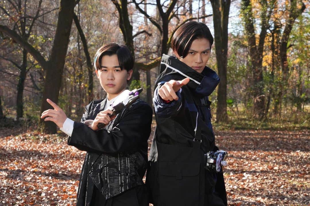 のインスタグラム：「#22🦊 Thank you . 福君初変身おめでとう🛸 感動するよ、福君笑 . 来週23話感動の瞬間だよ、お見逃しなく…… . #仮面ライダーギーツ」
