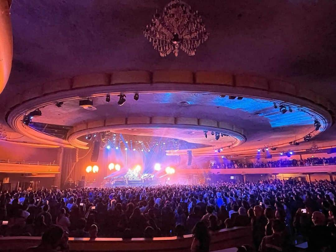 Hydeのインスタグラム：「We’ve only released 1 song, but this debut tour was beyond what I had imagined. Fans gave us strength. And there's still so much more to come.  #YOSHIKI #HYDE  #SUGIZO #MIYAVI #TheLastRockstars  #TheLastRockstarsLA #HollywoodPalladium #bandmaid  @yoshikiofficial @sugizo_official @miyavi_ishihara @thelastrockstars」