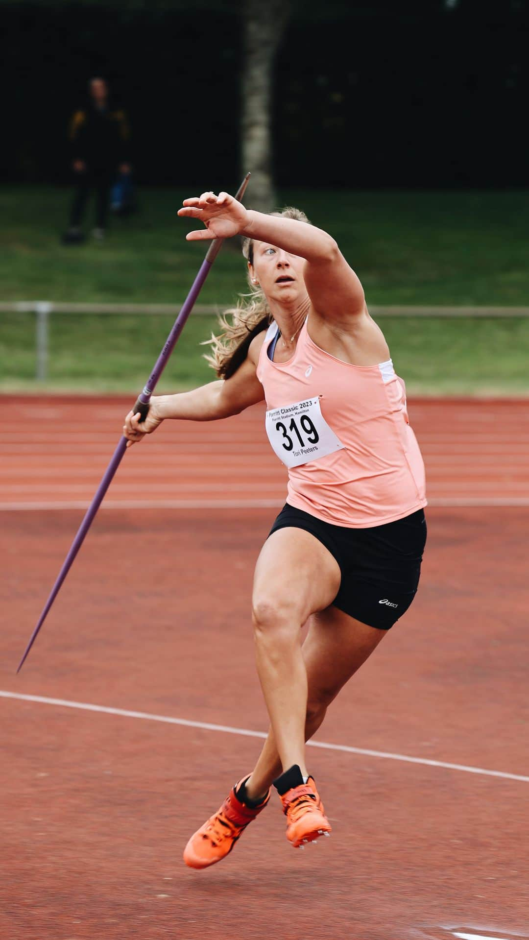 Tori Peetersのインスタグラム：「Taking flight 🏹  #EARNTHEFERN #KoTātauTeKapaOAotearoa #WeAreTheNZTeam」