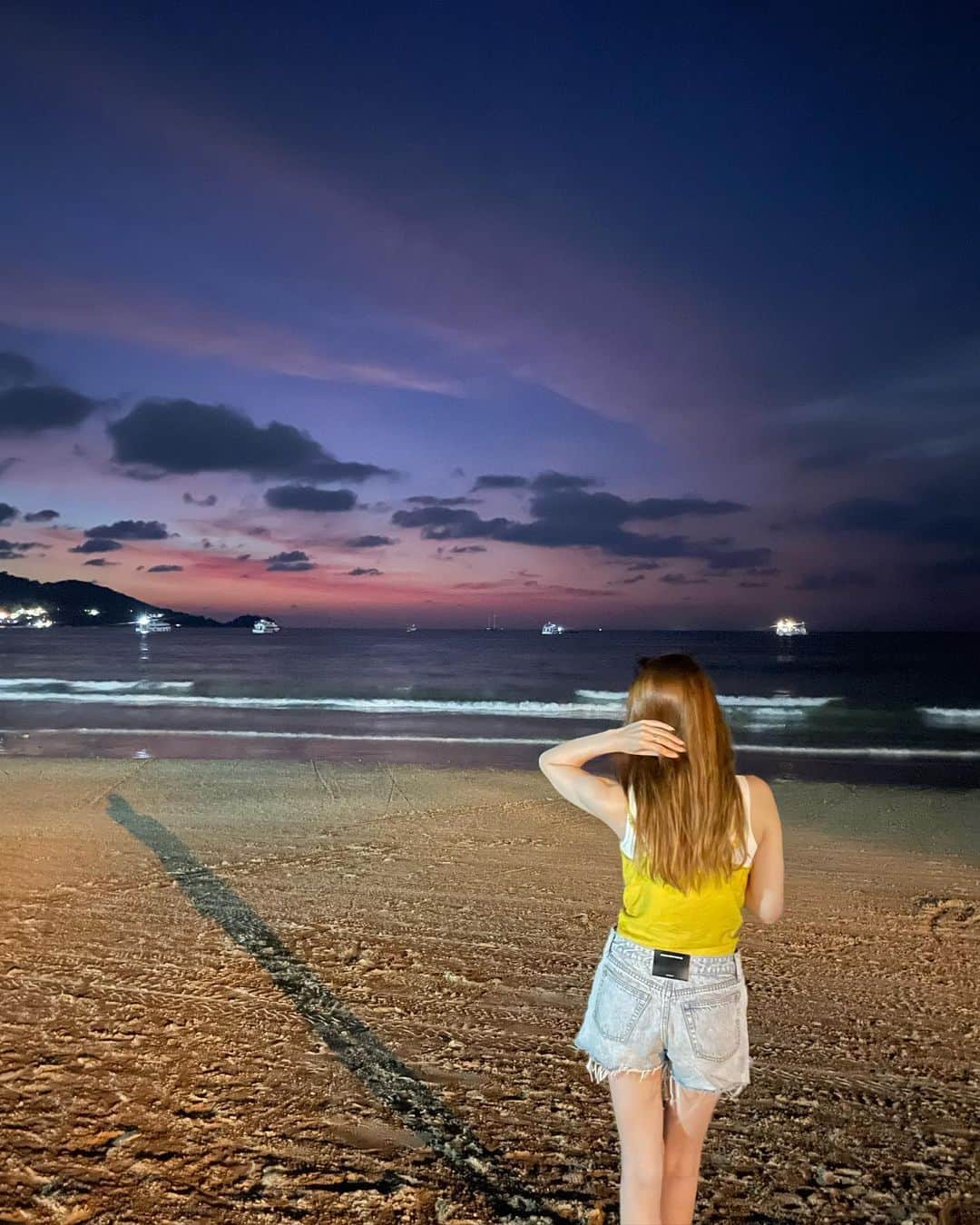 丹羽仁希さんのインスタグラム写真 - (丹羽仁希Instagram)「📍Phuket Island #プーケット　  象さんに…🐘🤍 sunsetも綺麗だった♡」2月12日 20時48分 - __niki22