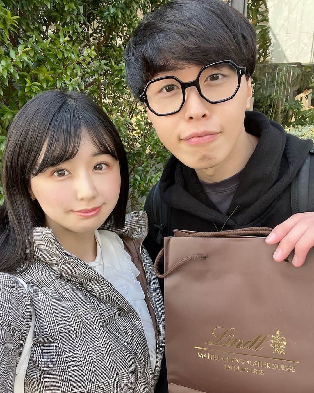 またぞうのインスタグラム：「.  1年ぶりにくりえみさん(@kurita__emi )にお会いできました🙆‍♂️🙆‍♂️  変わっていたのは僕の髪色くらい。」