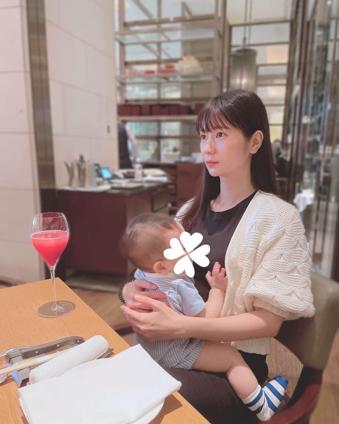 高瀬友規奈さんのインスタグラム写真 - (高瀬友規奈Instagram)「Mommy needs some Bellini while grabbing quick lunch🤫 ・ ・ ・ シレッとお昼からベリーニ飲む。」2月12日 13時14分 - yukina_731