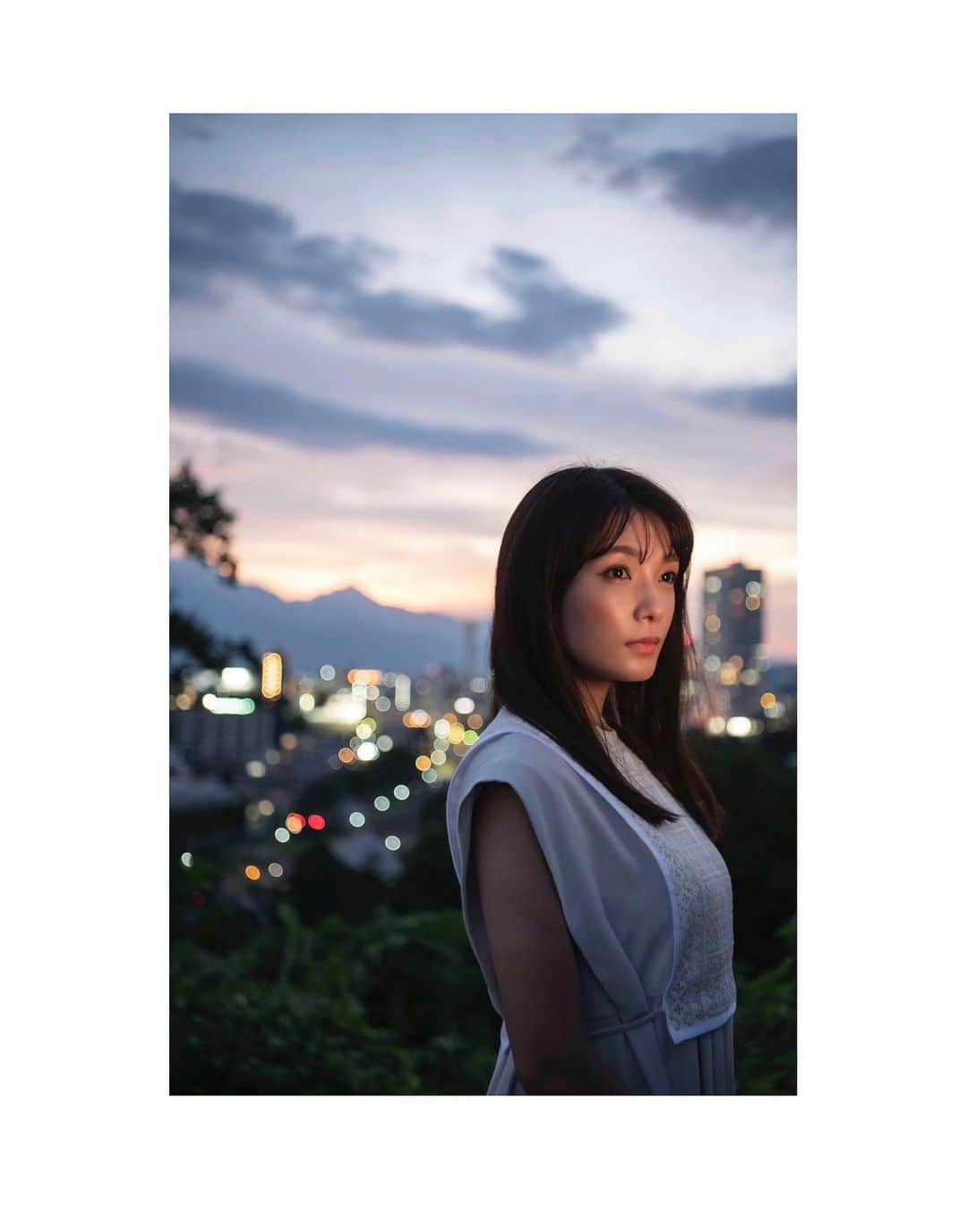 外岡えりかさんのインスタグラム写真 - (外岡えりかInstagram)「. #photoshoot  photo: @hiraiwatoruphoto hair & make up: @otoaki_hair  #photo #portrait #photography #portraitphotography #📷」2月12日 14時43分 - erica_tonooka