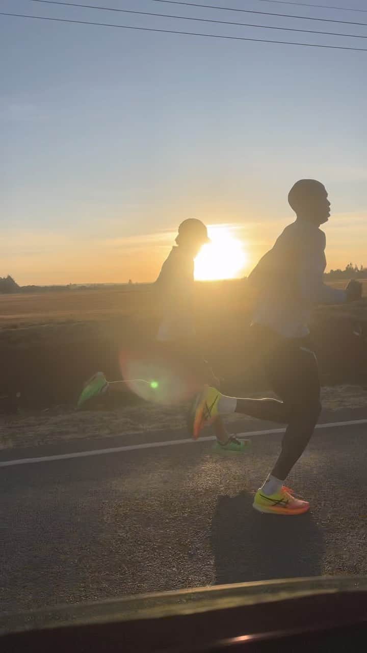 大迫傑のインスタグラム：「Long run !!  #マラソン #marathon #running  #ランニング　 #ケニア」