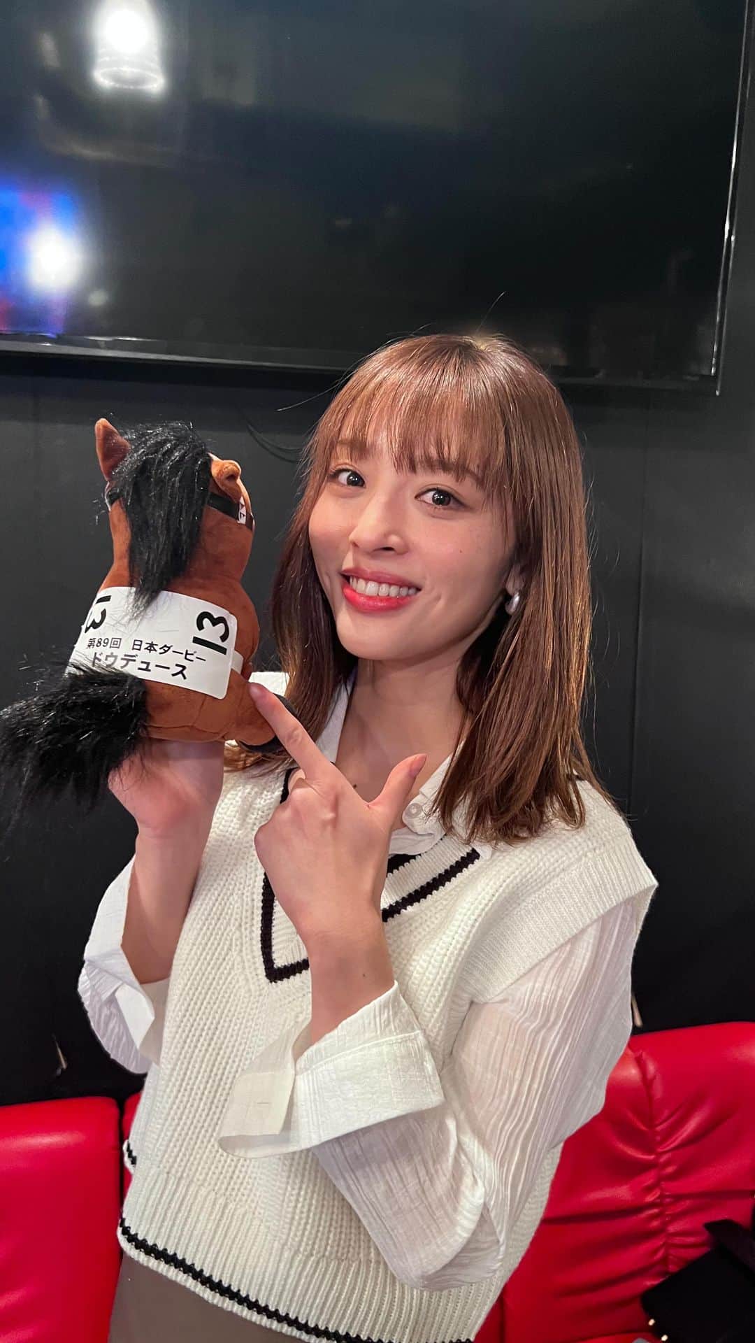 神部美咲のインスタグラム：「京都記念・共同通信杯の メインレースW的中💓  ドウデュース！ さすがダービー馬強かった！！！  おめでとうございます💜  インスタライブありがとうございました❣️  #ドウデュース」