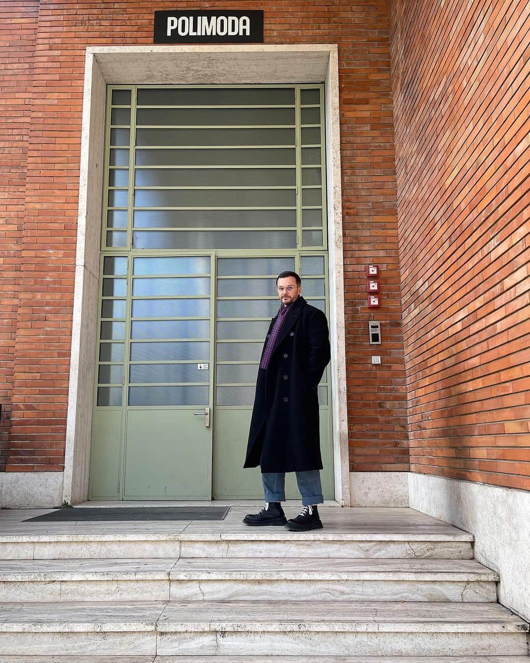 クリスヴァンアッシュのインスタグラム：「MIDTERM EXAMS @polimodafirenze MASTERCLASS IN CREATIVE DIRECTION ✔️. #PHOTODUMP  THANK YOU STUDENTS FOR SOME BEAUTIFUL STORYTELLING, THANK YOU @an_vandevorst FOR A GREAT TIME, AS ALWAYS.  #polimoda #krisvanassche #kris_van_assche」