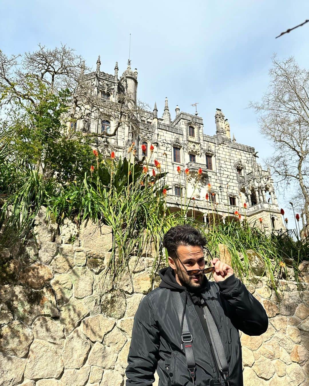 藤井アルダさんのインスタグラム写真 - (藤井アルダInstagram)「Quinta da regaleira & Palácio nacional da Pena !   Encantada , Portugal 🇵🇹💚  #palaciodapena #quintadaregaleira #luademel #love」2月12日 18時16分 - akemi_rafaela