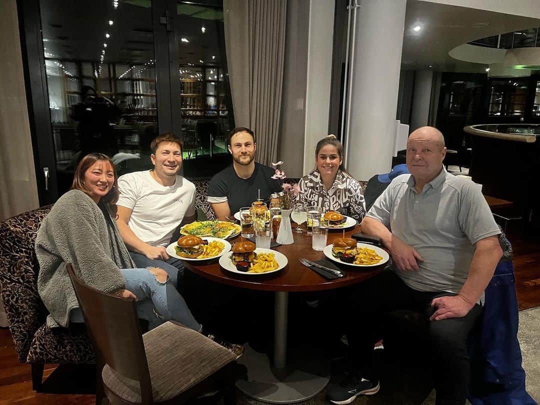 のインスタグラム：「This my team ,Ba ba ba 🧡❤️   #javelinthrow #throwfar #kariihalainen #weekend」