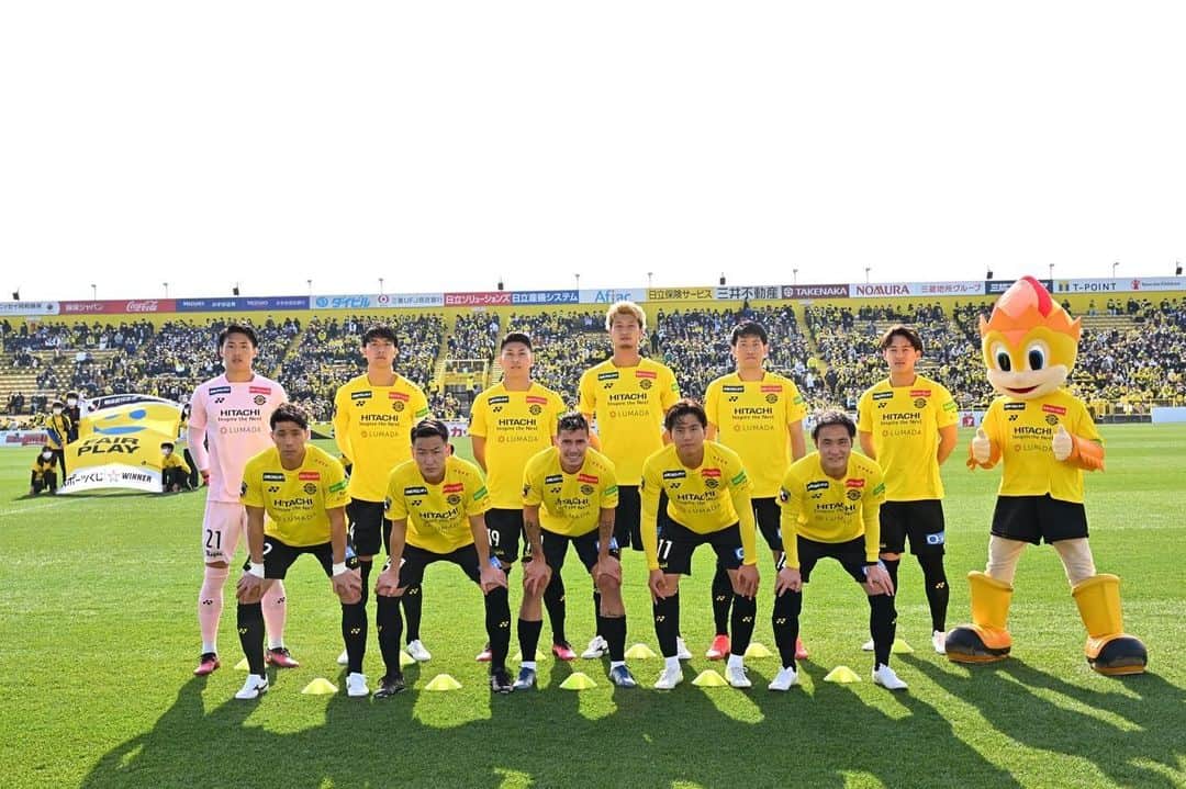 のインスタグラム：「スタジアムの雰囲気最高でした。 初の個人応援歌もきけてめっちゃ嬉しかったです。 ありがとうございました。  開幕まで1週間。 課題の修正と挑戦を続けてもっと完成度の高いチームになれるよう頑張っていきます。  開幕戦は満員でまた最高の雰囲気お願いします。 全員の力で開幕戦勝ちましょう！  #レイソル #14」
