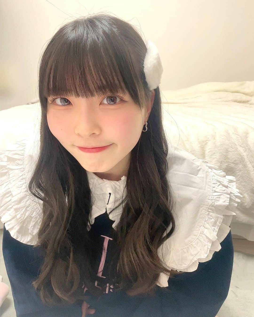 鈴木愛菜のインスタグラム：「2月の初投稿。 今月もがんばりましょう︎👍🏻」