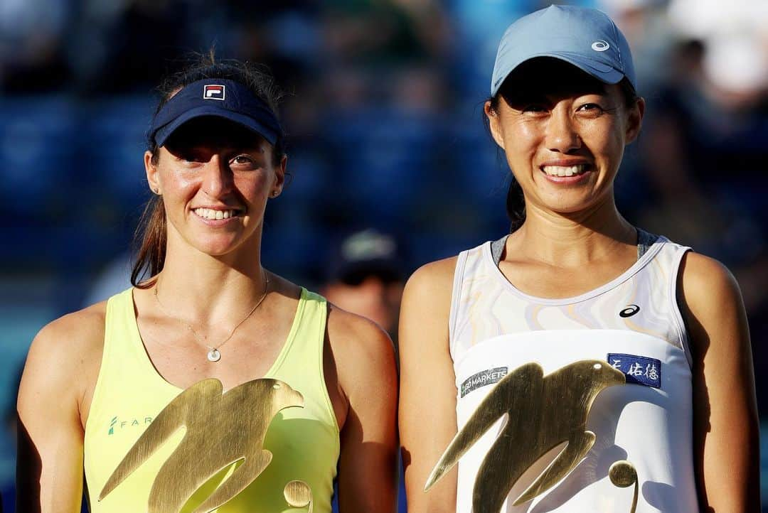 ジャン・シューアイさんのインスタグラム写真 - (ジャン・シューアイInstagram)「What a tournament @mubadalaabudhabiopen thank you @luisastefani what a performance 👊🏆🕌️」2月13日 0時36分 - zhangshuai121