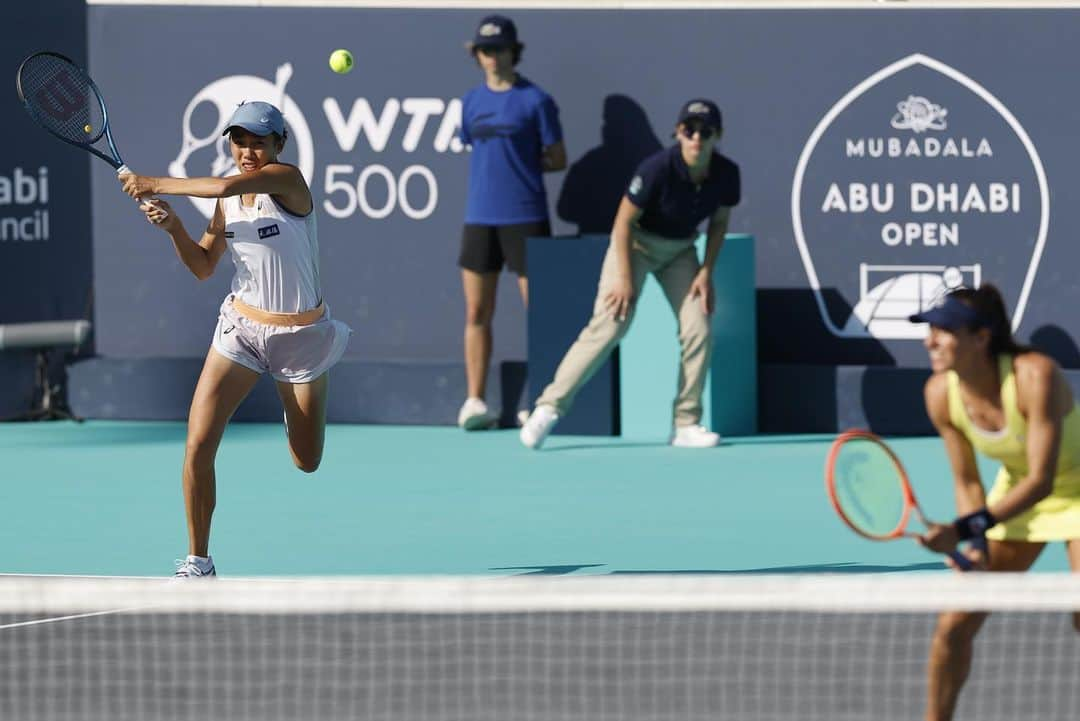 ジャン・シューアイのインスタグラム：「What a tournament @mubadalaabudhabiopen thank you @luisastefani what a performance 👊🏆🕌️」