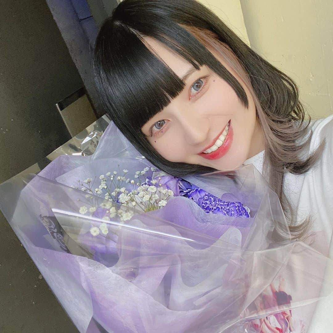 やねさんのインスタグラム写真 - (やねInstagram)「きゅるして2周年！ らぶ！末永くよろしくね♡」2月13日 0時28分 - yanemint