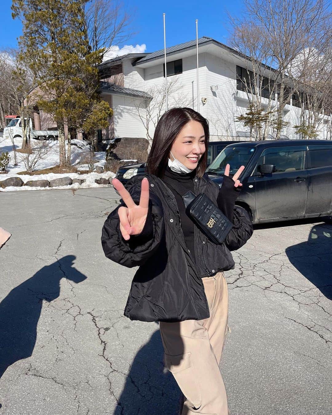 のインスタグラム：「この前雪山行った。✌️」