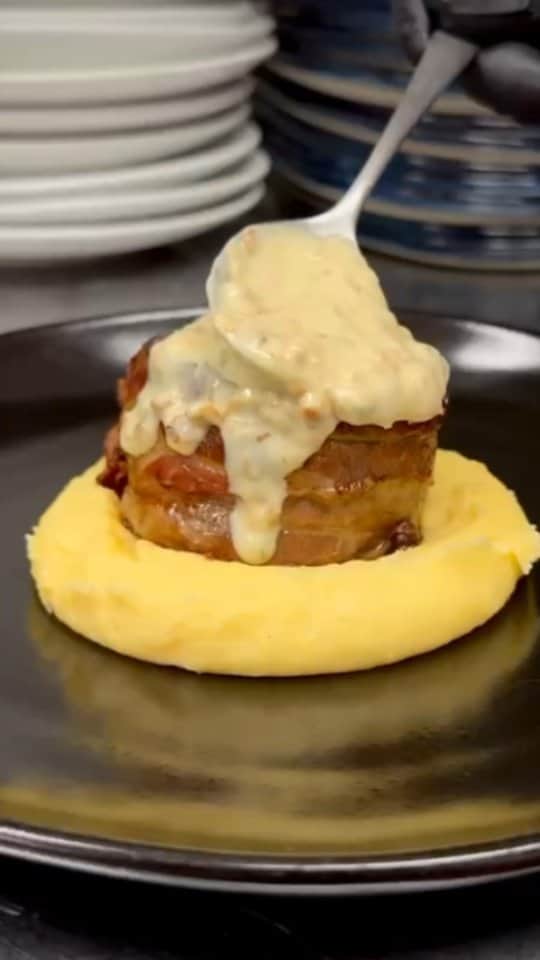 のインスタグラム：「Dime la verdad, te provoca? Hoy es domingo de Carne, Tacos, Margaritas y Cervezas para ver el Superbowl, así que nos vemos aquí en @chabellamiami para disfrutarlo juntos o pueden entrar en la biografía de @chabellamiami y aprovechar las promociones de delivery y Takeout 🔥」