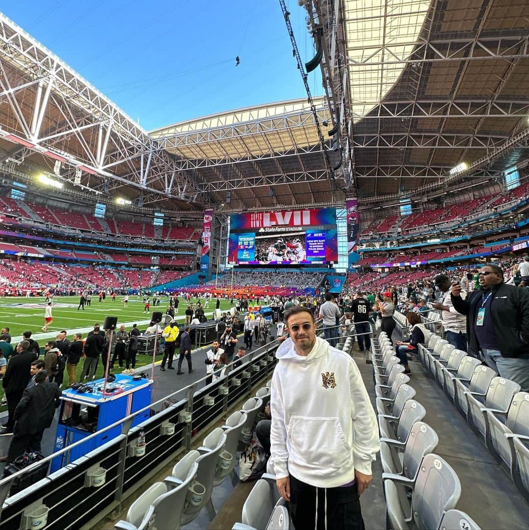 ジェルダン・シャチリのインスタグラム：「Chiefs or Eagles ?🦅🔥 #superbowl2023」