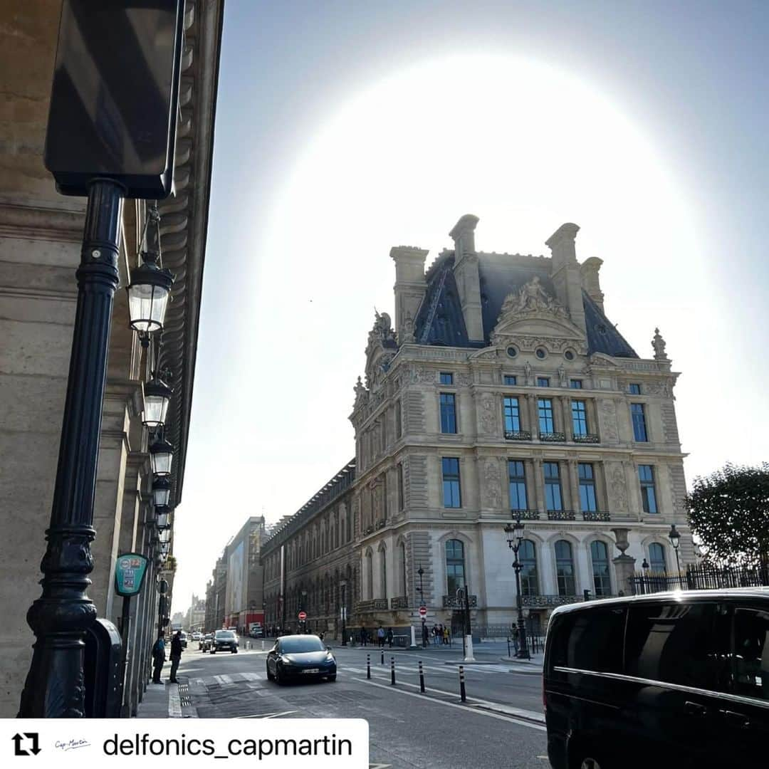 Delfonicsのインスタグラム：「#Repost @delfonics_capmartin with @use.repost ・・・ . 冬のコラム、テーマは「Tokyo-Paris」です。 ロルバーン カップ・マルタンの監修を務めたデザインディレクターの佐藤達郎が、久しぶりにルーヴル美術館地下にあるデルフォニックス パリルーヴル店を訪れました。  コラムは、プロフィールのURLよりご覧ください。 #delfonics #rollbahn #capmartin #デルフォニックス #ロルバーン #カップマルタン」