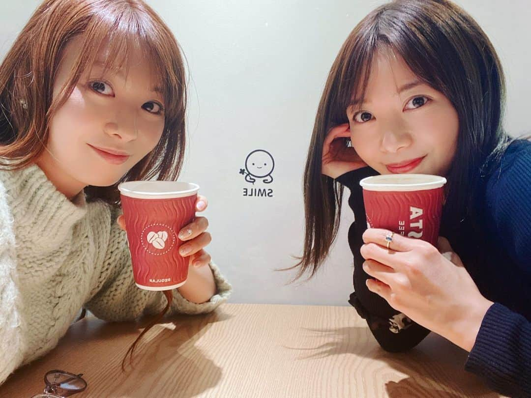 折井あゆみのインスタグラム：「この間、仕事終わりに長谷部優ちゃんとご飯からのカフェ☕️  2年前に共演して以来、ホント仲良し☺️  春になったら一緒に旅行できたら良いねー、なんて話をしています☺️  実現できたら良いなぁ♡  #折井あゆみ #長谷部優」