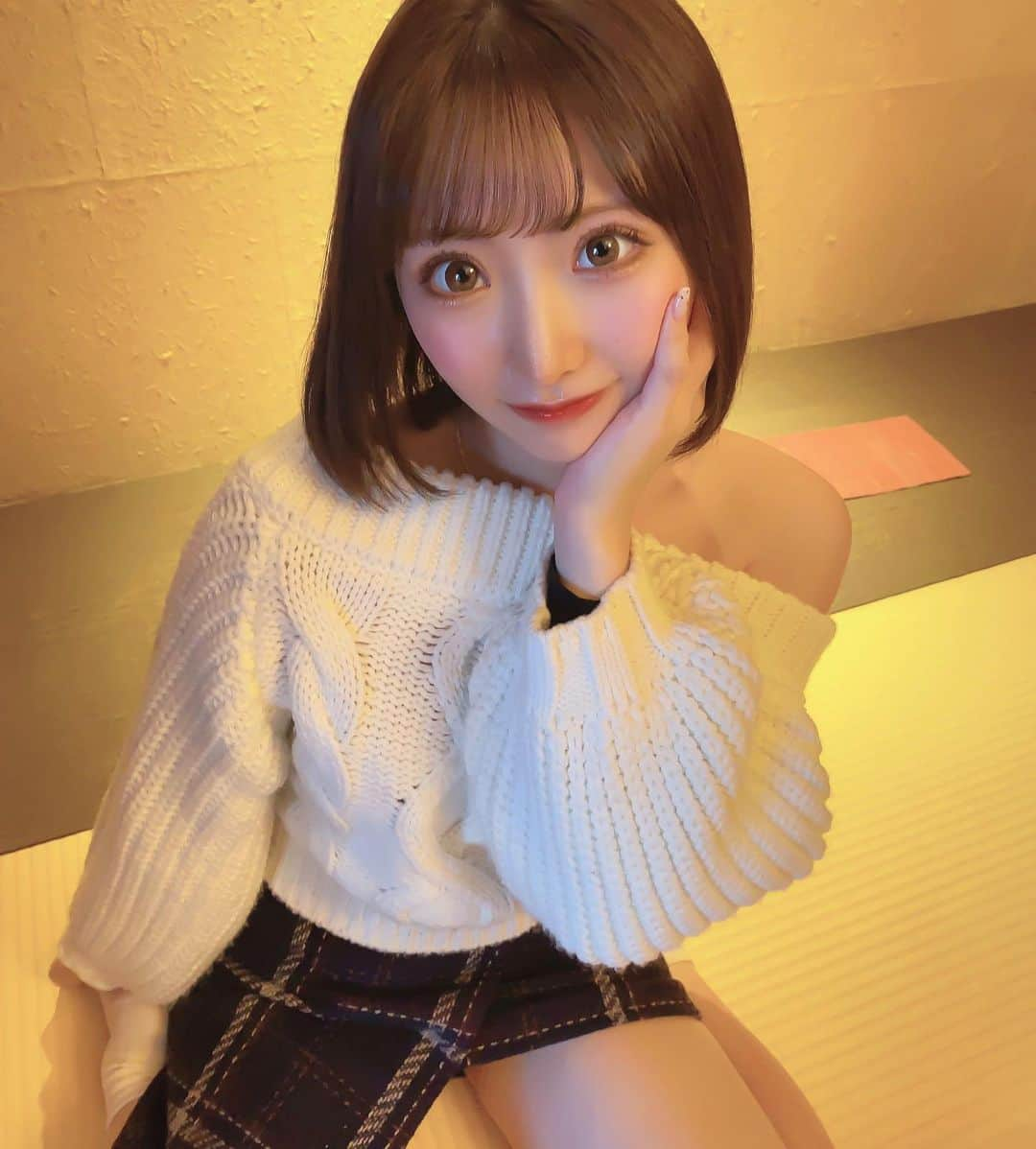 里仲ゆいさんのインスタグラム写真 - (里仲ゆいInstagram)「このあと、、なにする？？？  ・ ・   #量産型 #量産型ヲタク #地雷 #地雷系女子 #自撮り #自撮り界隈 #コンカフェ嬢 #地下アイドル #キャバ嬢 #歌舞伎町 #costume #photography #pium  #lfl #ff #l4l #気になった人フォロー #いいね返し #japanesegirl #bonita #gravure #idol #followforfollowback #followme #隠しきれないヲタク#いいね返し #いいねした人全員フォローする #メンヘラ女子 #温泉 #熱海 #静岡」2月14日 0時02分 - __hinachannn