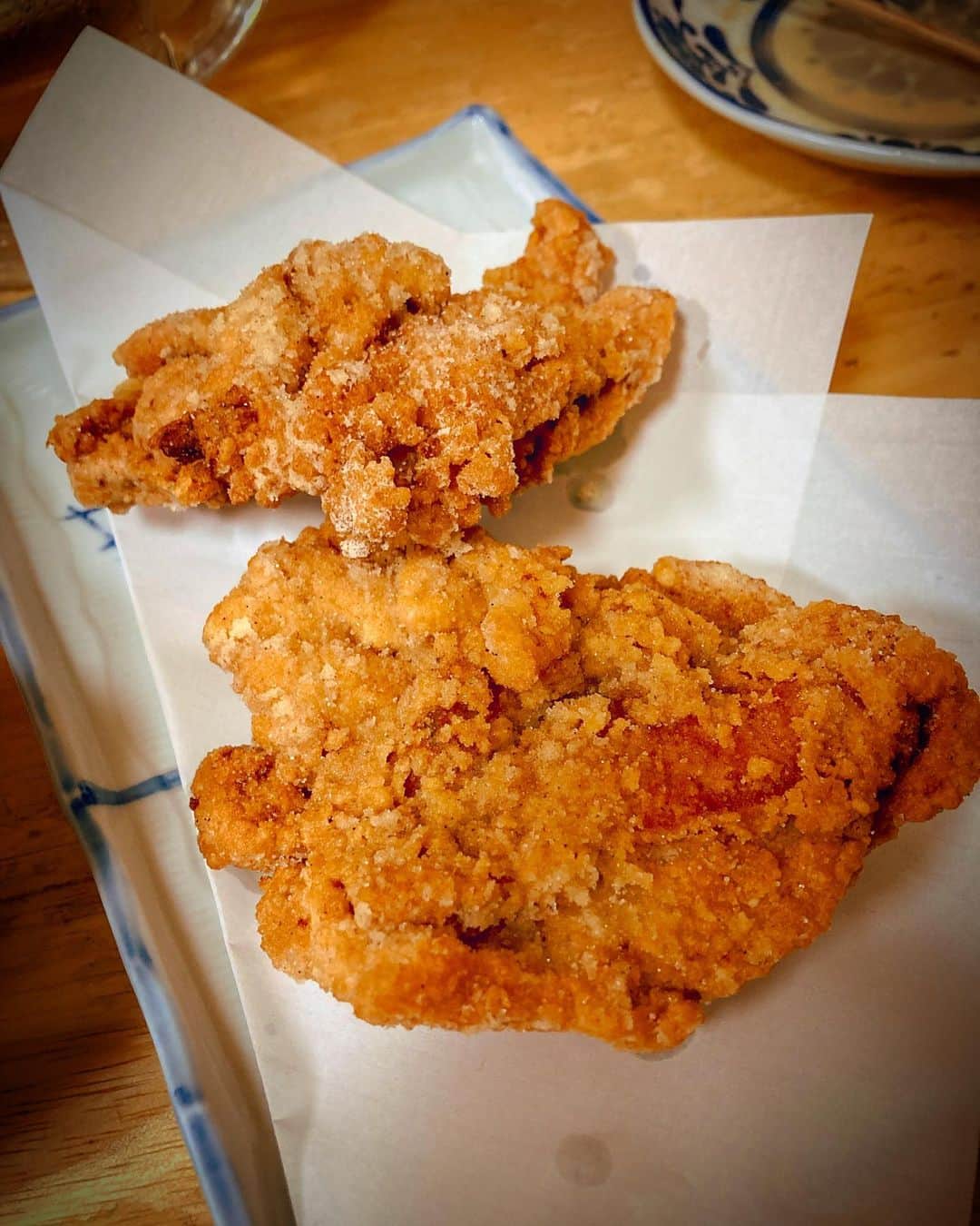 大岡源一郎さんのインスタグラム写真 - (大岡源一郎Instagram)「名店@蒲田〜。 . #鳥刺し #唐揚げ #ホッピーはカッチカチ #煮込みは少々の獣」2月13日 23時57分 - gennozidotcom