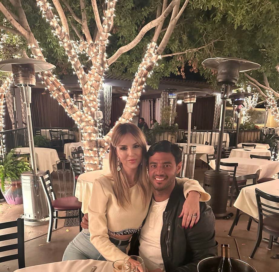 カルロス・ベラのインスタグラム：「🫶」
