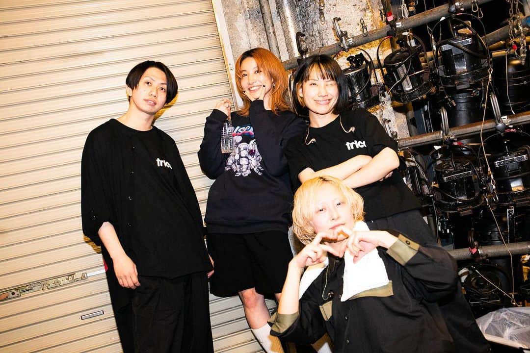 tricotさんのインスタグラム写真 - (tricotInstagram)「Zang-Neng tour 2023 12 Feb, 2023 at LIQUIDROOM  #tricot #tricot_band #tricotざんねん」2月13日 17時15分 - tricot_band_jp