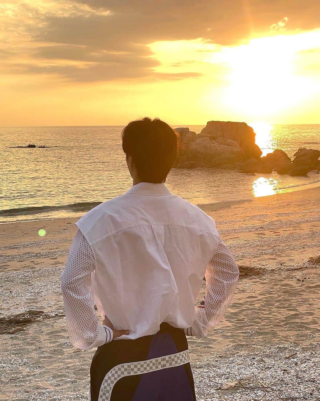 JR さんのインスタグラム写真 - (JR Instagram)「☺️」2月13日 17時58分 - __jonghyeon