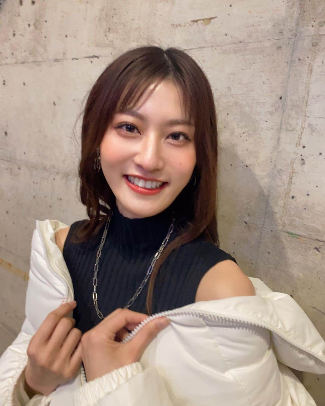 のインスタグラム：「ちょっとぶれてるけどご愛嬌🫡  #selfie #me  #衣装」