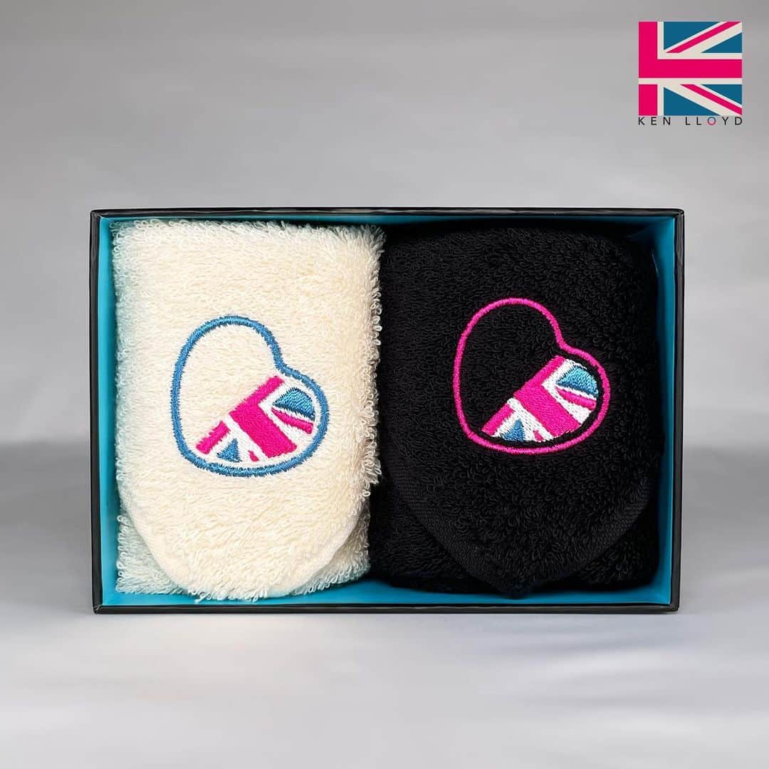 ケン・ロイドのインスタグラム：「Valentine’s DayにとってもSweetな新アイテムがKL Storeに登場！  ・KL Heart Logo Mini Hand Towels 吸水性と柔らかさが抜群のKLバレンタイン仕様の今治ハンドタオル。 黒・アイボリーの2枚セット、または各色の単品にて販売！ 可愛いです。  ・Cherry Lip そして好評のHoney Lipに続き、アメリカンチェリーの甘い香りが最高のCherry Lipリップバーム！ 乾燥したこの季節には必需品！  明日、2月14日19:00pm、KL Storeにて販売開始！ https://ken-lloyd.store/ja  ——————  Sweet new items coming to the KL Store this Valentine’s Day!  ・KL Heart Logo Mini Hand Towels Cute KL Heart Logo embroidered on high quality Imabari mini hand towels. Super soft + super lovely.  Available in black/Ivory or as a set of 2.  ・Cherry Lip Our second Lip Balm, Cherry Lip is a winner with it’s All-American cherry flavor ready to soothe your lips!  Available tomorrow February 14th 19:00pm (Jpn Time) at the KL Store! https://ken-lloyd.store/」
