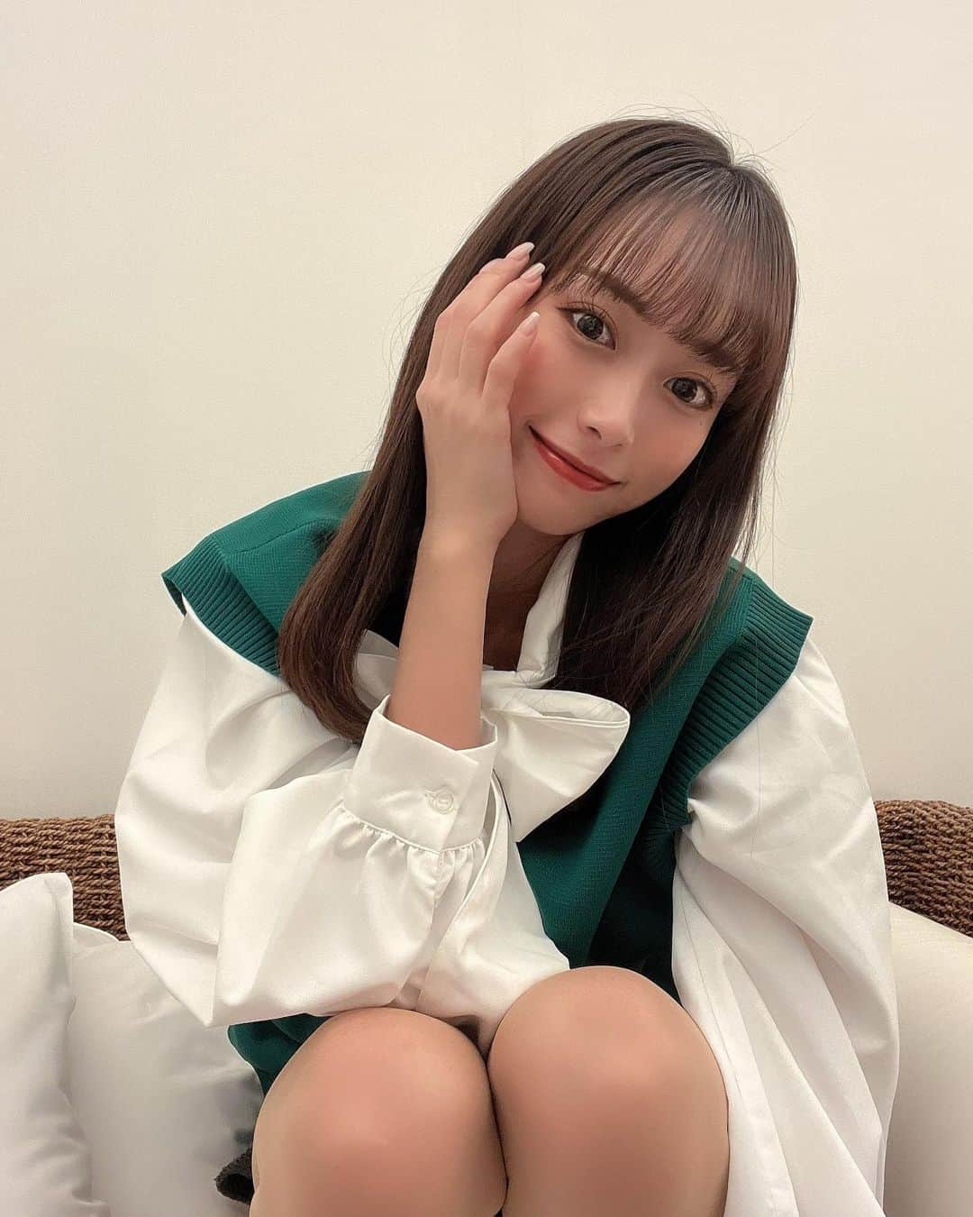 岡島彩花のインスタグラム：「💚💚」
