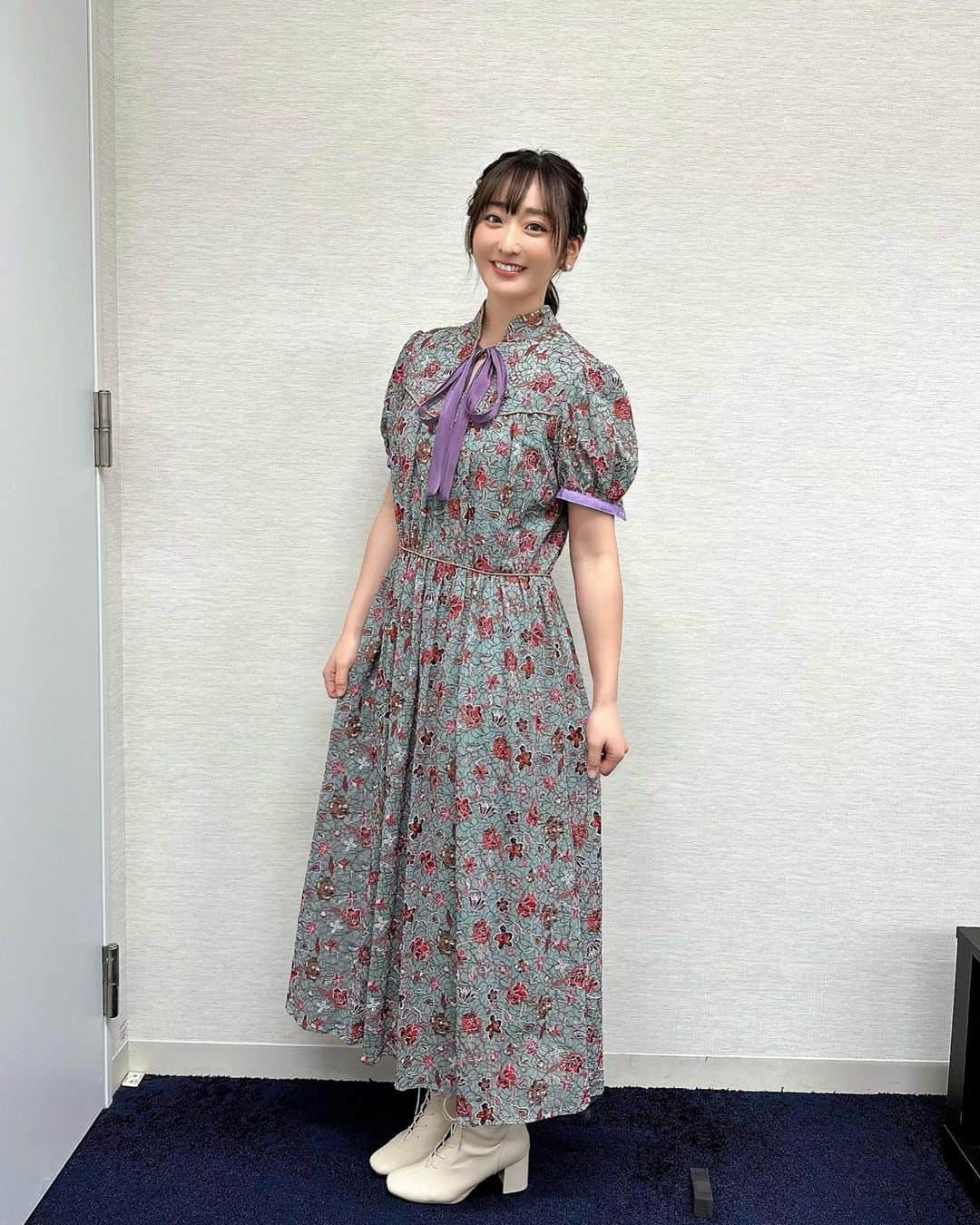 長崎望未のインスタグラム：「.  みんなのスポーツ✨ @minspo_tvtokyo   日曜日で着た かわちい衣装はこちらです☺️  土日両方たまたまADELLYだった✨ @adelly.tokyo   襟の部分がなんとな〜くね、 チャイナっぽくて好き🥰笑  大家都今天也辛苦了😆👍🏾✨  #みんなのスポーツ #みんスポ #テレビ東京 #テレ東 #ADELLY ドアストッパー映り込んでるの じわじわ☺️www」
