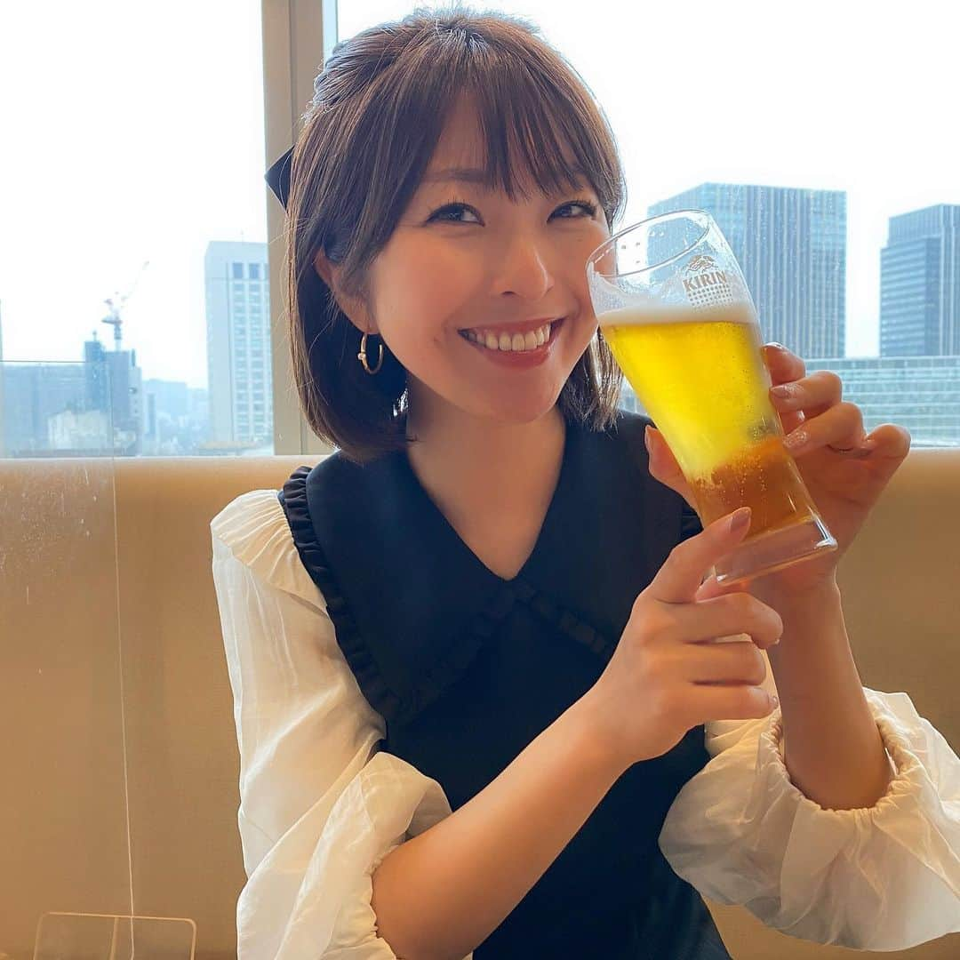 小尾渚沙さんのインスタグラム写真 - (小尾渚沙Instagram)「おニューのピアス❤️ 汗にも水にも強く、金属アレルギー対応の @thelimely さんのです✨  今日は冷たい雨降りですが、週末は春の陽気でしたね🌸 この春はオシャレしてたくさんお出かけしたいな〜🌷  寒暖差が大きいので、 体調を崩されませんようご自愛くださいませ✨ . . #小尾ールタイム #ビール大好き #ビール女子 #LIMELY #ライムリー  #肌に優しいアクセサリー #ピアス #おニュー」2月13日 21時03分 - obi_nagisa