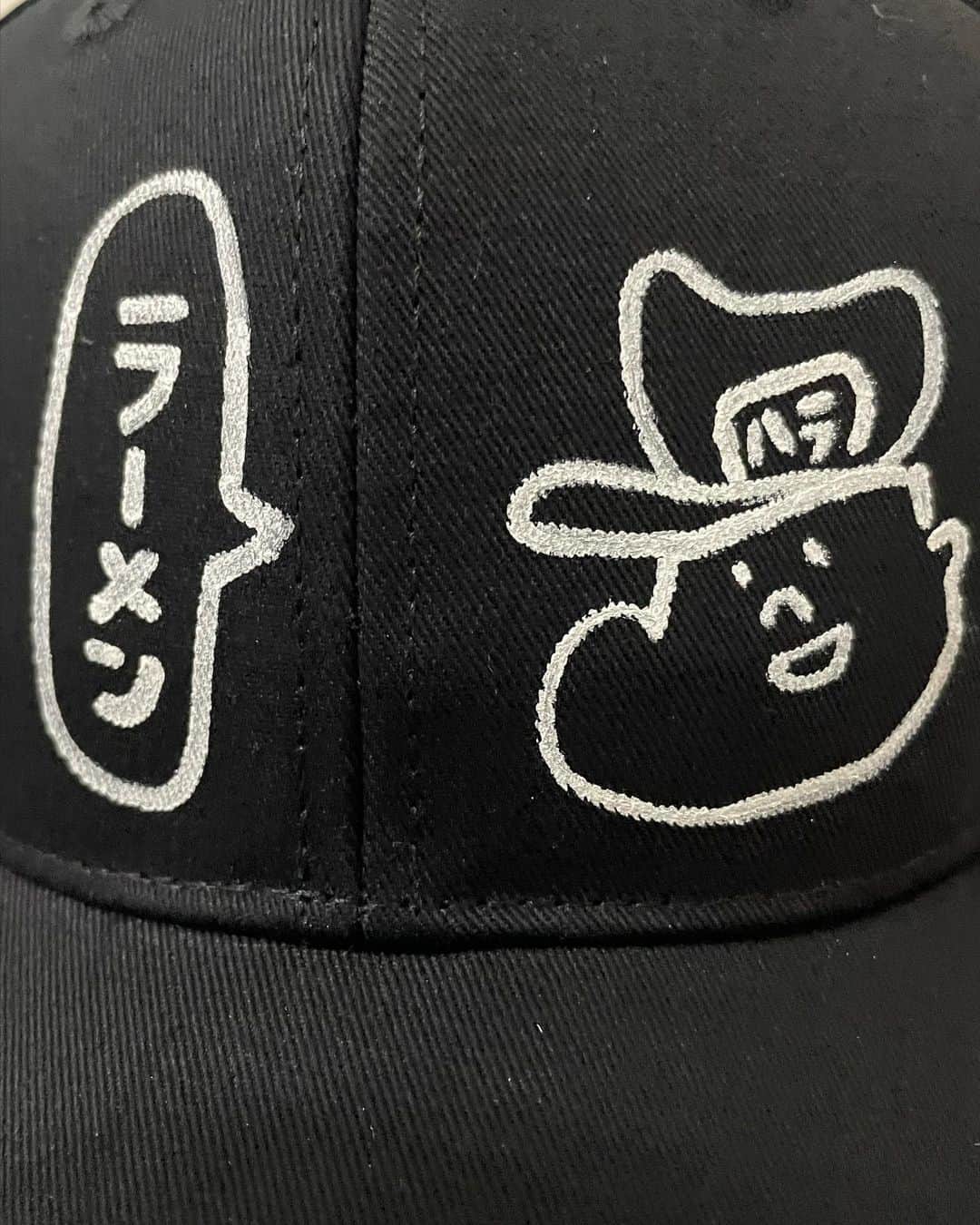 原いい日さんのインスタグラム写真 - (原いい日Instagram)「#ハララーメン 16日目🍜 同期で元芸人のせいちゃん(現・料理人)にハララーメンのキャラクターを描いてもらったので、それを調理中に被る帽子に描きました😍✨ いつかはちゃんと注文して刺繍とかで作ってもらうんだ🙆‍♂️✨あとTシャツとかも🍜 #ラーメン #独学 #藤枝朝ラー」2月13日 21時12分 - hara_iihi