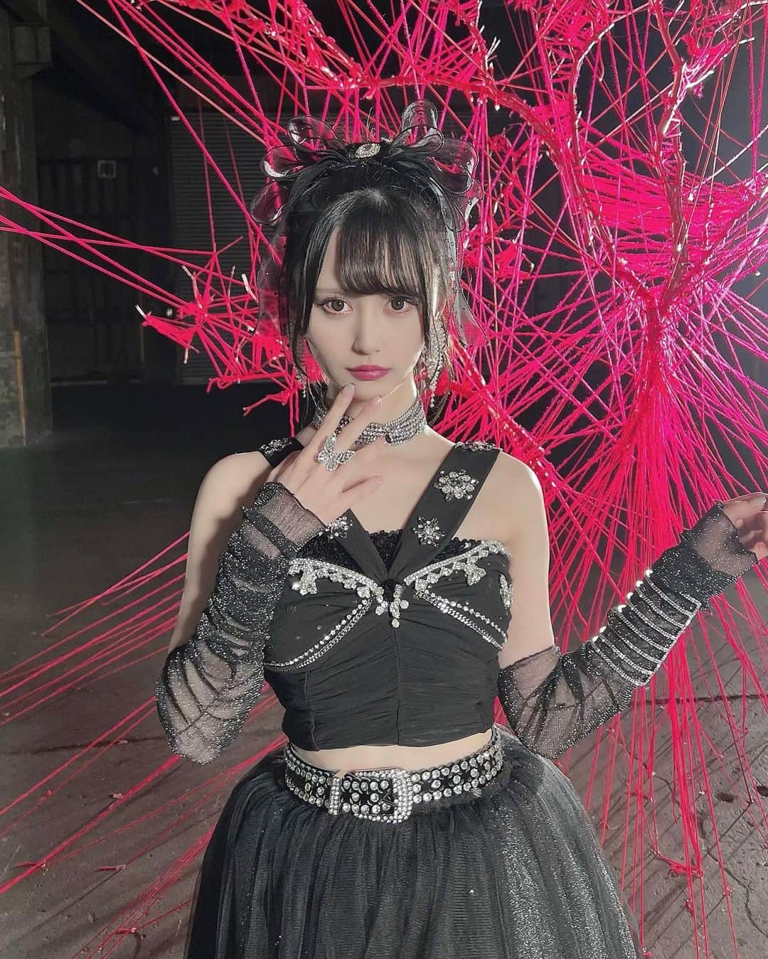 山本望叶のインスタグラム：「NMB48 4thアルバム｢NMB13｣のリード曲｢Done｣のMVが、NMB48の公式YouTubeチャンネルで公開されました！  私が、初めてセンターを務めさせていただいた楽曲です。  とってもかっこいいMVに仕上がっています！是非MVご覧下さい...！♥」