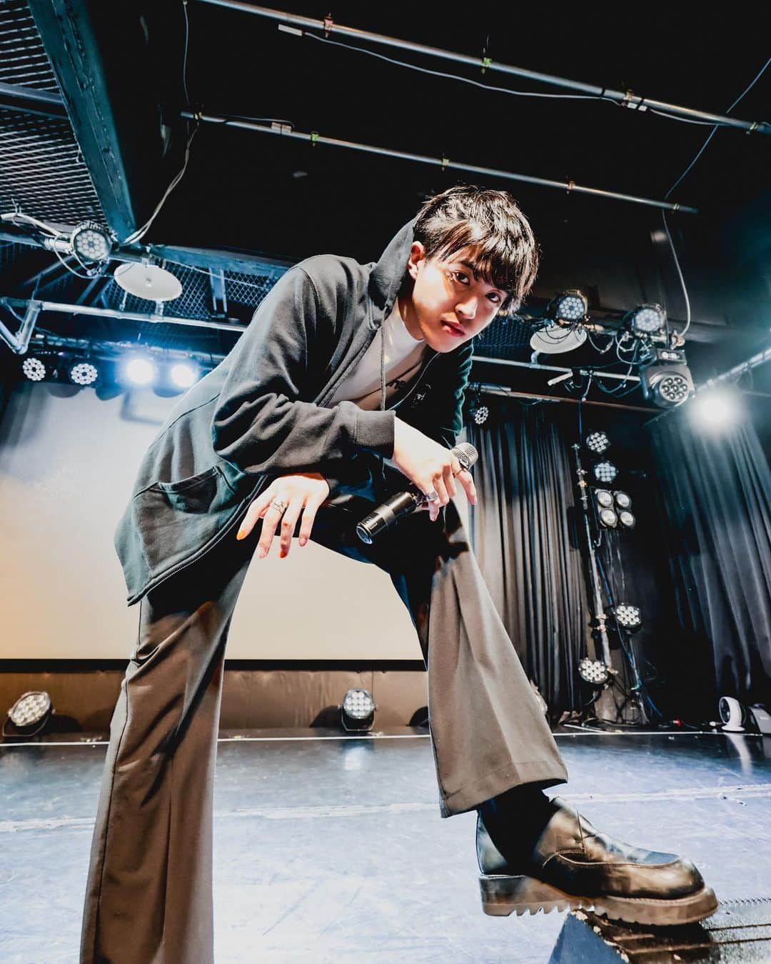 川崎槙吾さんのインスタグラム写真 - (川崎槙吾Instagram)「LokuRok 1st Oneman Live “One By One” 無事に東京、追加公演の名古屋終わりました！  書きたいことたくさんありすぎるんだけど、とにかく観に来てくれた人も来れなかった人も関係者の方々もみんなありがとうだ！！！  またすぐ会おう❤️‍🔥  📸@t_shina27」2月13日 21時24分 - shin5_kawasaki