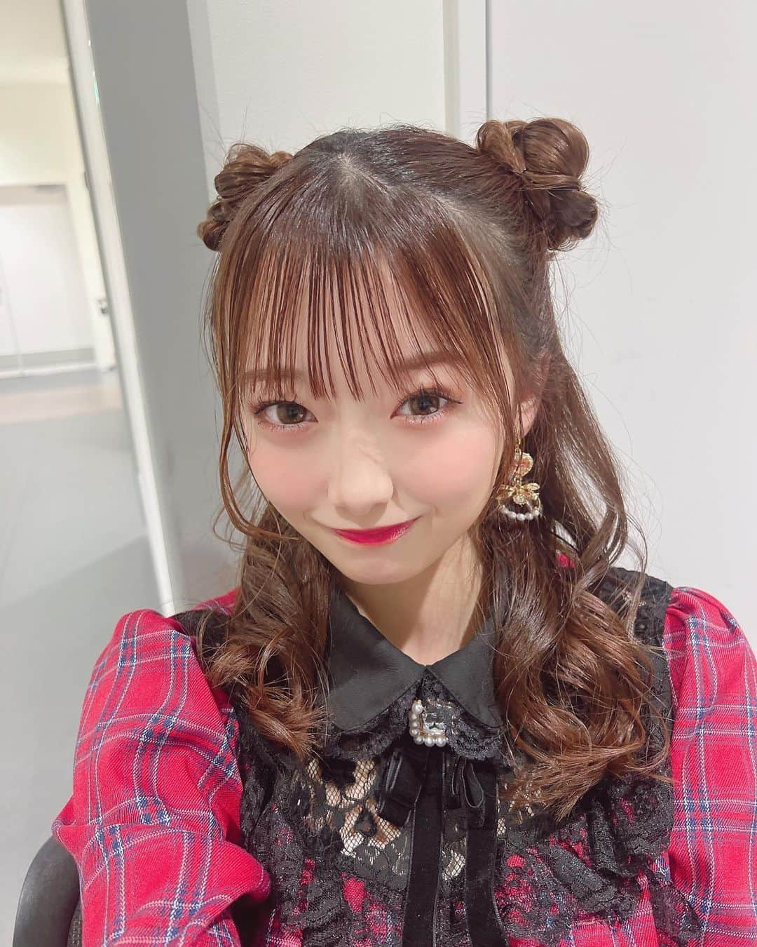 涼本理央那のインスタグラム：「2/11 涼本理央那ソロライブ ありがとうございました❤️  卒業まで残り13日✨️  #ソロライブ #ご当地キャラ #新潟県 #えちゴン #ツナガリの森 #プイモ  #浅草 #新にゃか  #秋葉原 #豆乳さん #ちょうせい豆乳くん」