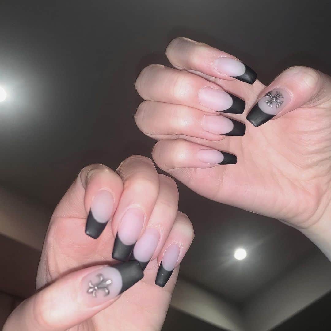 水希蒼のインスタグラム：「new matte nail❤︎」