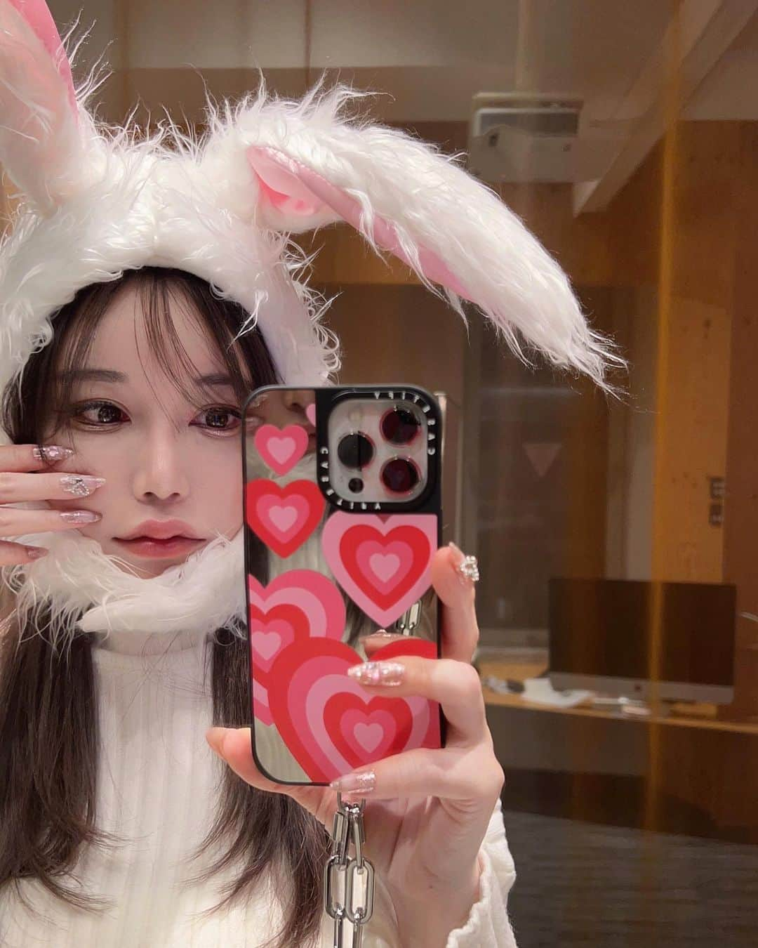 Rabiさんのインスタグラム写真 - (RabiInstagram)「hey i've been busy how are you?🐰」2月13日 22時54分 - cosmicrabbit