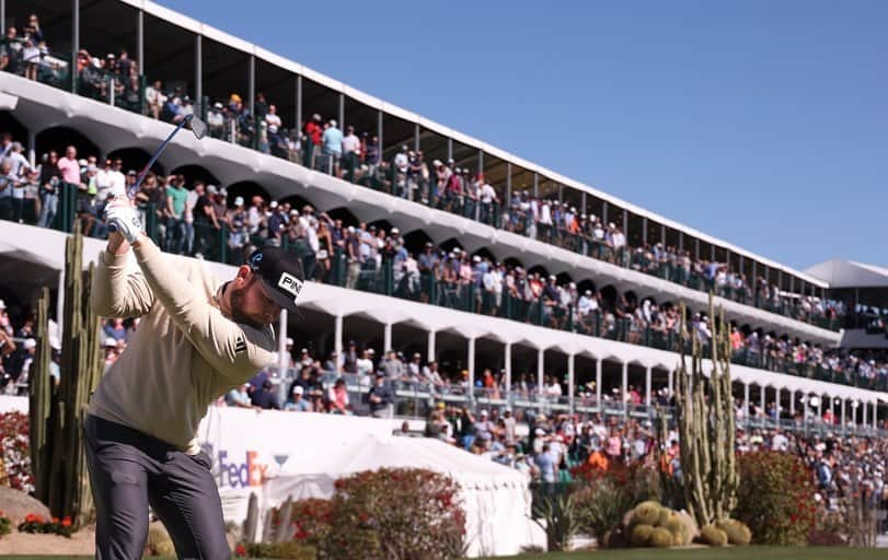 ティレル・ハットンのインスタグラム：「Atmosphere was incredible at the @wmphoenixopen, loved the whole week!  Solid T6 finish. 💪🏽 @pgatour」