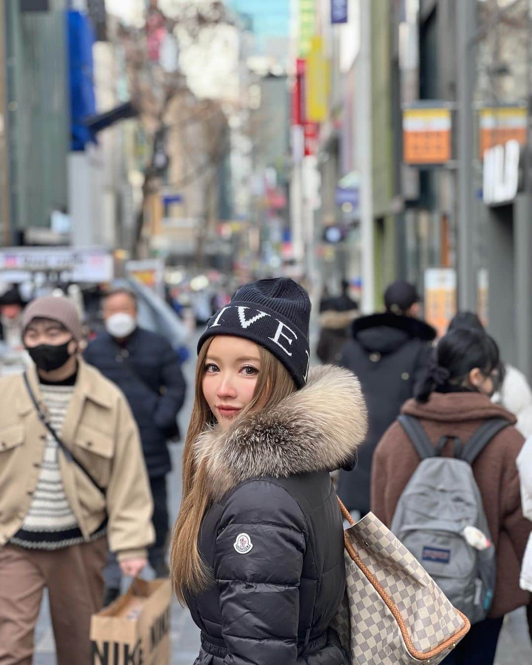 栄木明日香さんのインスタグラム写真 - (栄木明日香Instagram)「나는 서울을 사랑한다🫶❤️」2月13日 23時40分 - liz_asuka__