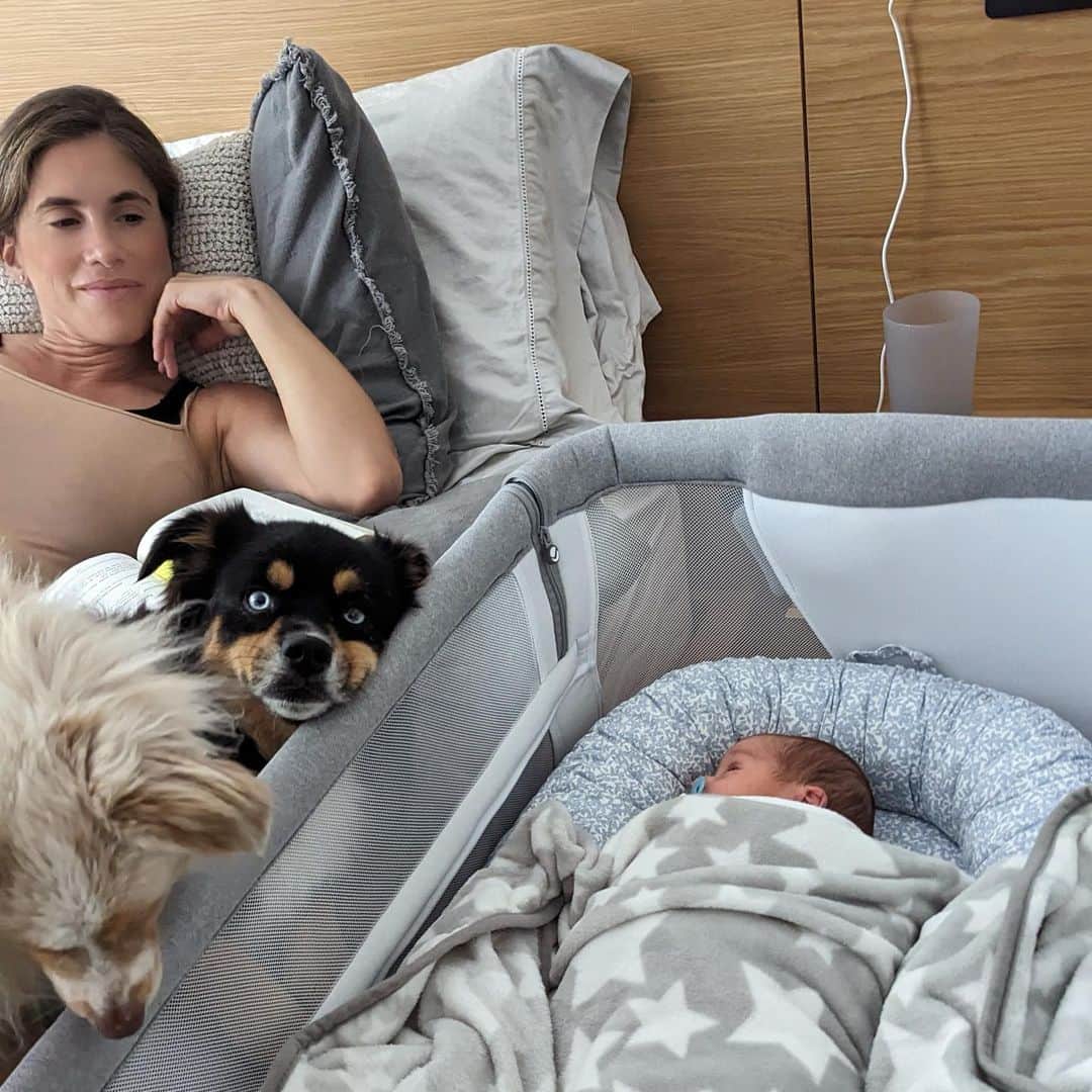 ベレン・モゾさんのインスタグラム写真 - (ベレン・モゾInstagram)「Family of 6」2月14日 9時25分 - belenmozo