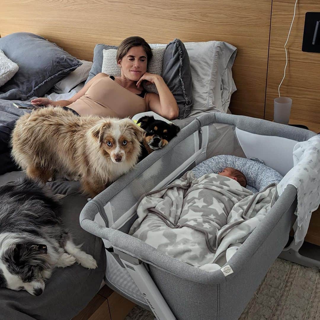 ベレン・モゾさんのインスタグラム写真 - (ベレン・モゾInstagram)「Family of 6」2月14日 9時25分 - belenmozo