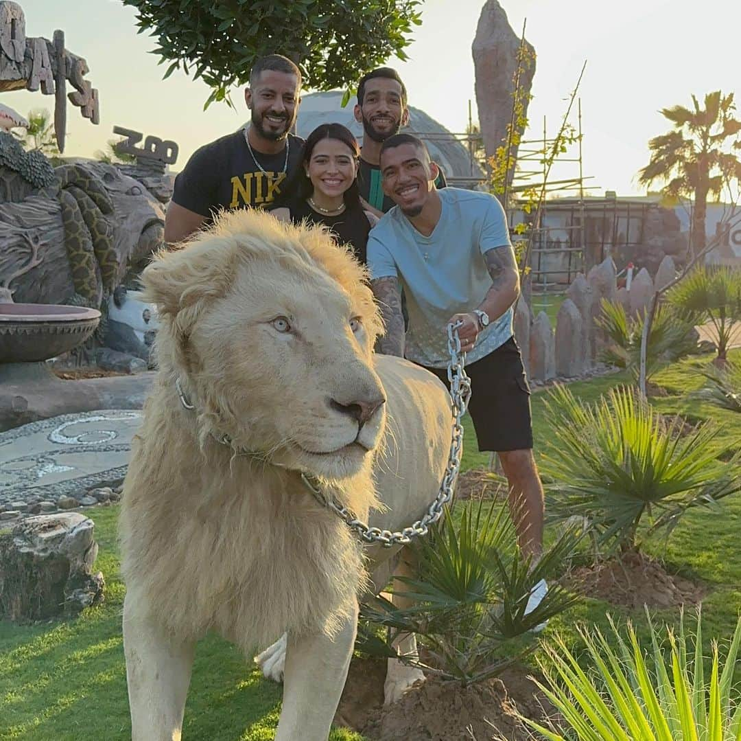 アラン・マルケス・ロウレイロさんのインスタグラム写真 - (アラン・マルケス・ロウレイロInstagram)「Amazing experience for us yesterday!  Many thanks @omrandeen and @albuqaish.jungle for the amazing day 👊🏽💪🏽」2月14日 2時07分 - allanmarques91