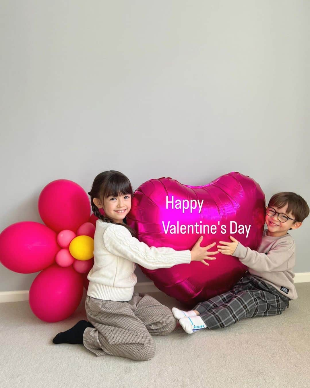 アレン明亜莉クレアさんのインスタグラム写真 - (アレン明亜莉クレアInstagram)「🤎  Happy Valentine's Day  素敵な1日になりますように〜🎵  皆さんいつも応援ありがとうございます🫶  🤎  #happyvalentinesday #valentinesday2023 #バレンタインデー #발렌타인 데이　#情人节 #子役 #アレン明亜莉クレア #mary」2月14日 8時13分 - mary.2015c