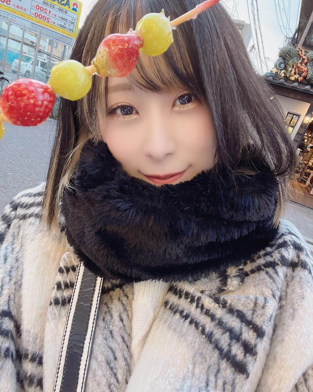 河原まゆのインスタグラム：「横浜中華街また行きたいね #selfie #instagood #japanesegirl #彼女感 #食べ歩き #girl #被写体 #ゼロイチファミリア」
