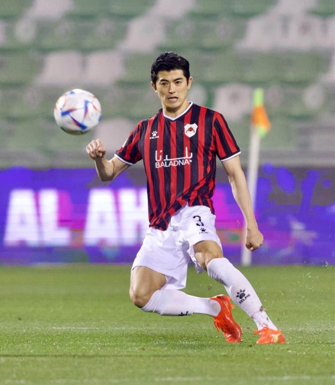 谷口彰悟さんのインスタグラム写真 - (谷口彰悟Instagram)「＋３💪🔴⚫️  #alrayyansc  #谷口彰悟 #shogotaniguchi」2月14日 18時55分 - shogo_taniguchi_5