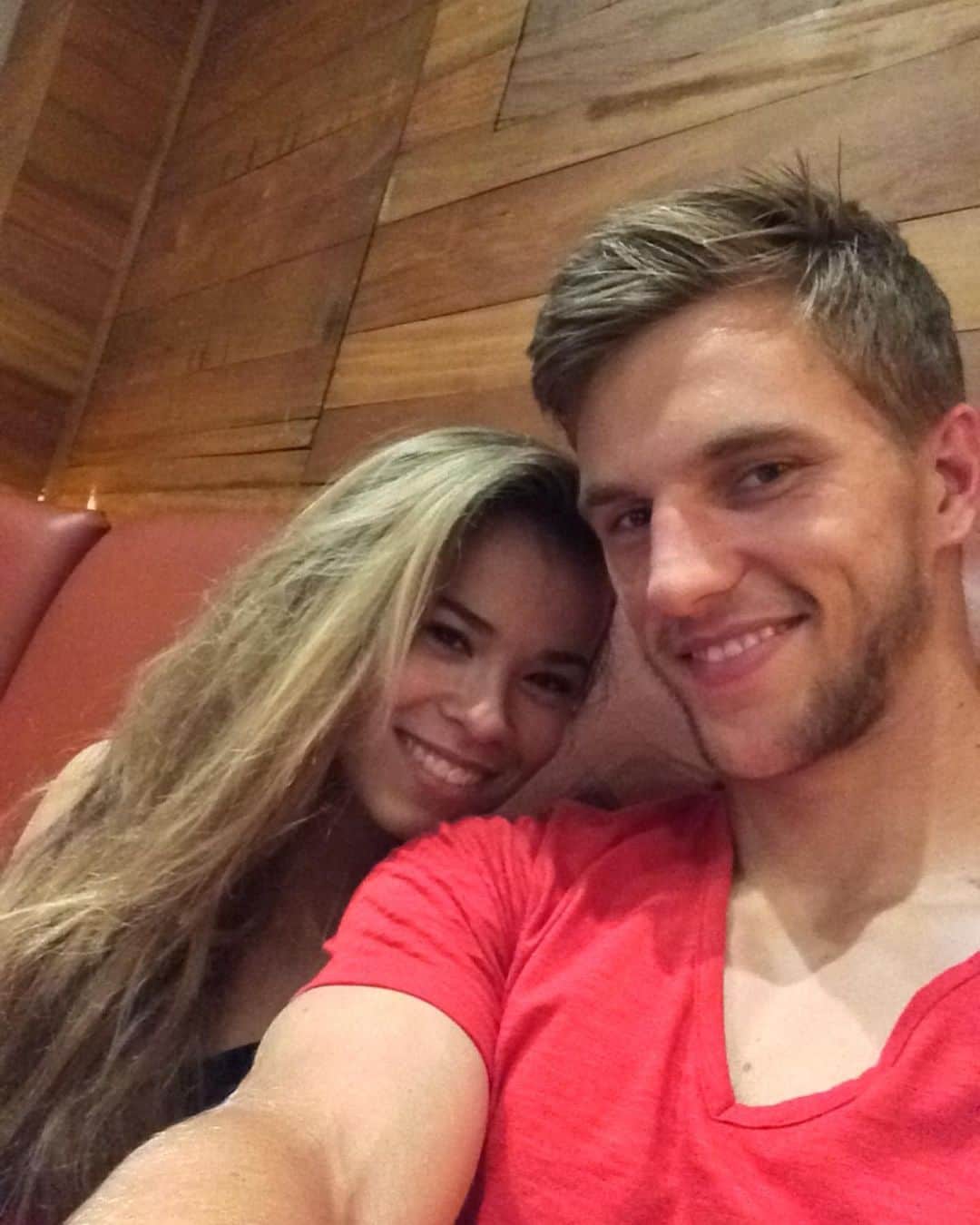 ジョエル・フェルトマンのインスタグラム：「9 years ago and still… you are the one ! My Valentine ❤️」