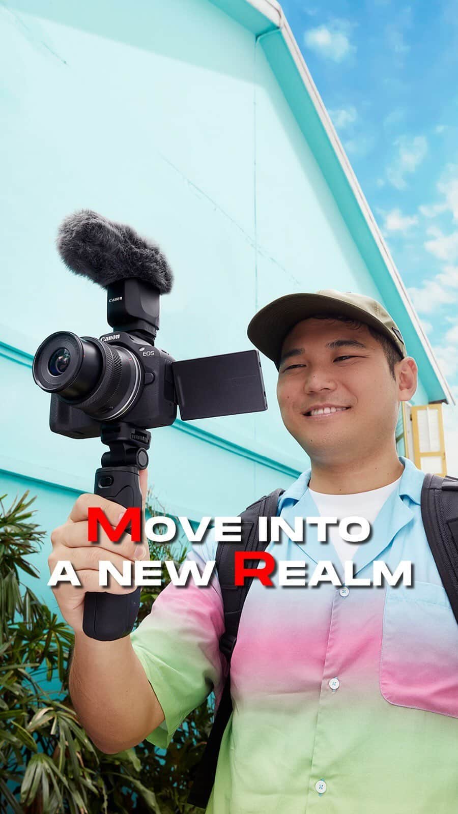 ジブリおじさんのインスタグラム：「Canon  My first ever professional commercial with Canon😁 I was a bit worried I might look too funny with such a colourful attire🤣 but the production team made it look so natural! I have a special feeling for Canon because their vlog camera G7X mark ii was my first ever camera. My first 100 videos were shot on G7X. My first viral video (which now has 10million views) was filmed on G7X. If I told myself 5 years ago that I will eventually appear on canon’s commercial, I would never believe it. It was such a great opportunity and I’m super grateful. I can’t wait to start filming on the new EOS R50! Thank you all for supporting the channel, if it wasn’t for you guys I would have never had this opportunity.  キャノンさんの新しいカメラのコマーシャルが公開されました！衣装が予想以上にカラフルで心配しましたが、プロがいい感じに仕上げてくれました笑。YouTubeはじめて一番最初に買ったカメラがキヤノンさんのG7X mark ii だったので、CMに出れて嬉しいです！チャンネル開設から最初の100本はキヤノンさんのカメラで撮影しました。5年前の僕にキヤノンさんのCMに出ることを伝えても全然信じないと思います。すごくいい経験になりましたし、早く新しいEOS R50で撮影したい！これも皆さんの応援のおかげです。いつもありがとうございます😊 #singapore #r50 #eosr50 #canon #canoncamera @canonasia #commercial #シンガポール #キヤノン #キヤノンeos」